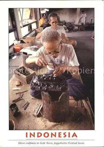 Jogyakarta Silver craftmen in Gede Town