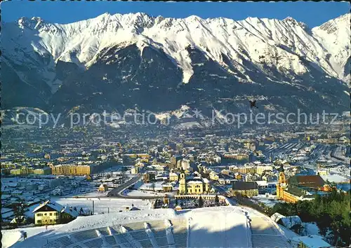 Innsbruck Bergisel Sprungschanze gegen Nordkette Stadt der Winterolympiaden Kat. Innsbruck