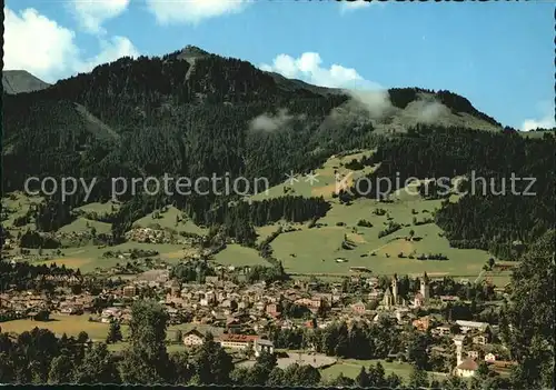 Kitzbuehel Tirol Gesamtansicht gegen Hahnenkamm Luftkurort Kitzbueheler Alpen Kat. Kitzbuehel