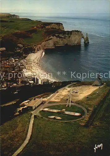 Etretat Fliegeraufnahme Monument Nungesser et Coli und Strand Kat. Etretat