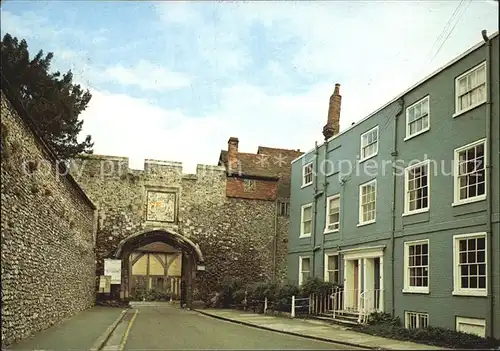 Winchester South Gateway leading to Winchester Cathedral Kat. Winchester