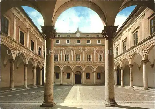 Urbino Hof im Herzoeglichen Palast Kat. Italien