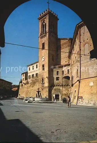 San Costanzo Piazza Perticari