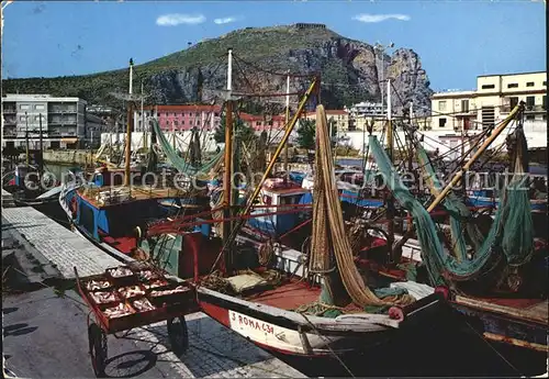 Terracina Porto Canale Pescherecci Hafen Fischkutter