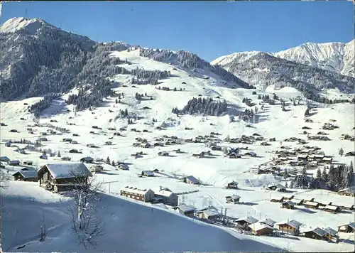 Boden Adelboden mit Skigebiet Kuenisbergli Berner Oberland / Adelboden /Bz. Frutigen