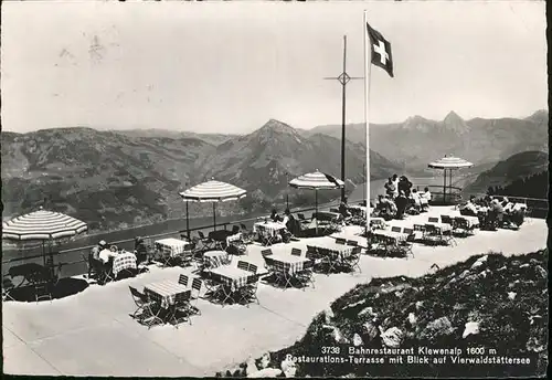 Klewenalp Bahnrestaurant Terrasse mit Blick auf Vierwaldstaettersee Kat. Schweiz