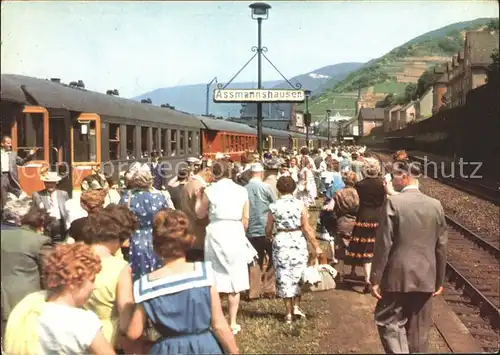 Assmannshausen Bahnhof Bahnsteig Touristen / Ruedesheim am Rhein /