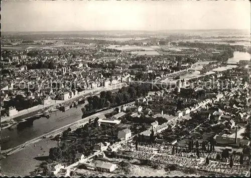 Chatellerault Vue aerienne Le Port Henri IV et la Vallee de la Vienne Kat. Chatellerault