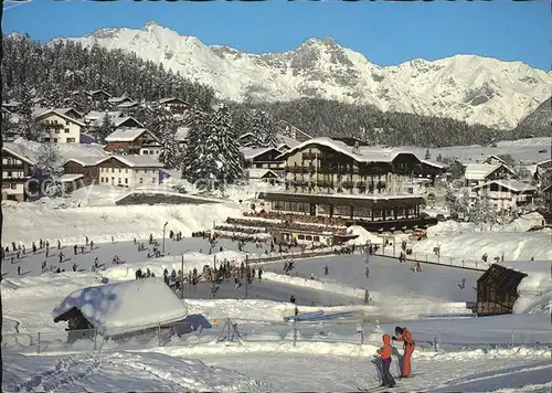 Seefeld Tirol Blick auf Hotel Wetterstein Wettersteingebirge Kat. Seefeld in Tirol