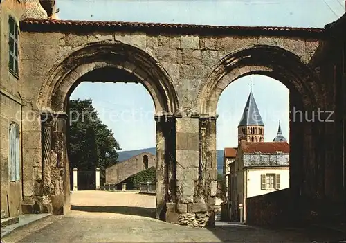 Cluny Arcades romanes portes de l enceinte abbatiale Kat. Cluny