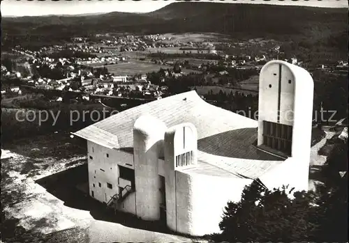 Ronchamp Haute Saone Chapelle de Notre Dame du Haut architecte Le Corbusier vue aerienne Kat. Ronchamp