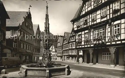 Urach Schwarzwald Rathaus mit Marktbrunnen Kat. Voehrenbach