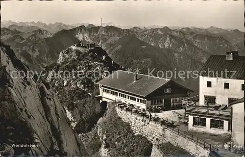 Wendelsteinhaus mit Zugspitzmassiv und Tegernseer Alpen Kat. Bayrischzell