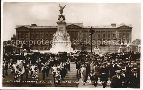 London Victoria Memorial Buckingham Palace and Guards Kat. City of London