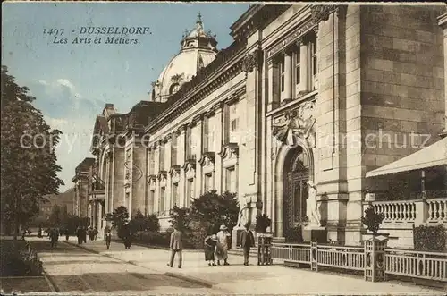 Duesseldorf Les Arts et Metiersm Museum Kat. Duesseldorf