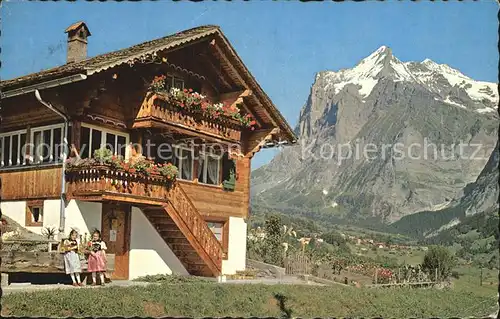 Grindelwald Berghaus mit Blick zum Wetterhorn Kat. Grindelwald