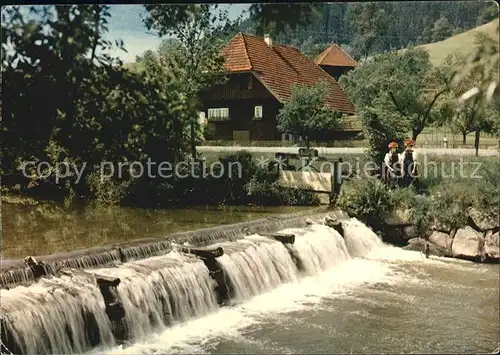 Gutach Schwarzwald Partie am Fluss Frauen in Tracht Kat. Gutach