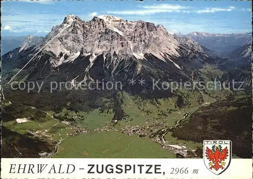 Ehrwald Tirol mit Blick zur Zugspitze Wettersteingebirge Fliegeraufnahme / Ehrwald /