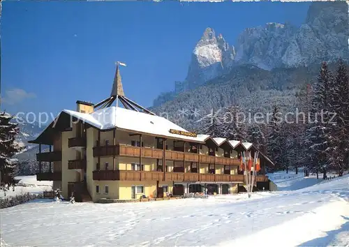 Seis am Schlern Parc Hotel Miramonti Winterpanorama Dolomiten Kat. Siusi allo Sciliar Kastelruth Suedtirol