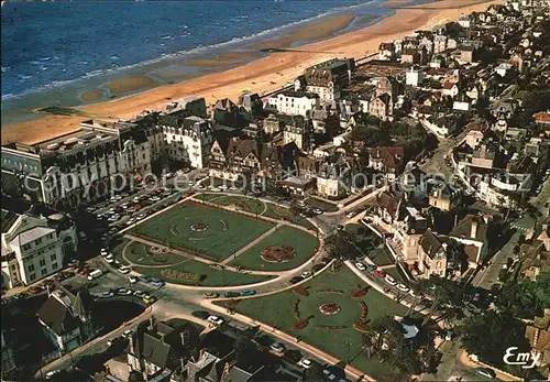 Cabourg Fliegeraufnahme Casion et de ses Jardins Kat. Cabourg