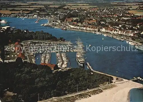 Travemuende Ostseebad Hafen Segelschoner Fliegeraufnahme Kat. Luebeck