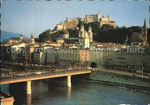 Salzburg Oesterreich Staatsbruecke mit Festung und Salzach Kat. Salzburg