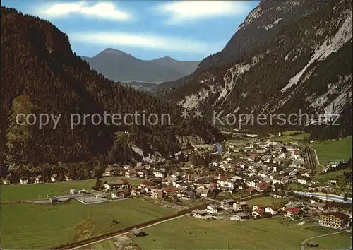 Scharnitz Blick gegen Mittenwald Alpen Fliegeraufnahme Kat. Scharnitz
