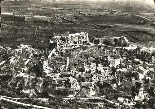 Les Baux de Provence Village et les ruines vue aerienne Kat. Les Baux de Provence
