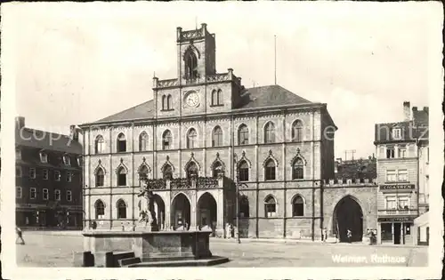 Weimar Thueringen Rathaus mit Brunnen Kat. Weimar