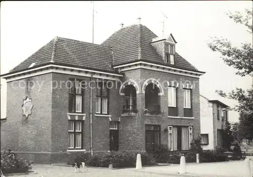 Zesgehuchten Voormalig Gemeentehuis