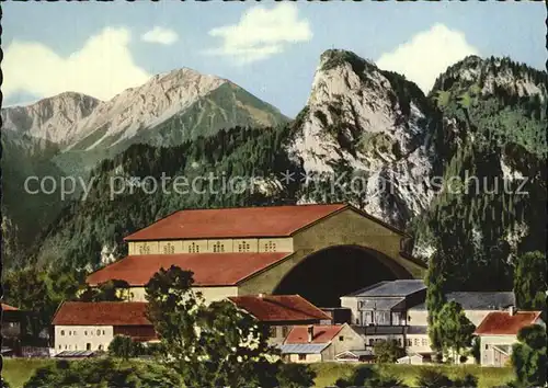 Oberammergau Passionsspielhaus mit Notkarspitze und Kofel Kat. Oberammergau