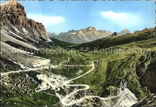 Dolomiti La Strada delle Dolomiti al Passo Falzarego Kat. Italien