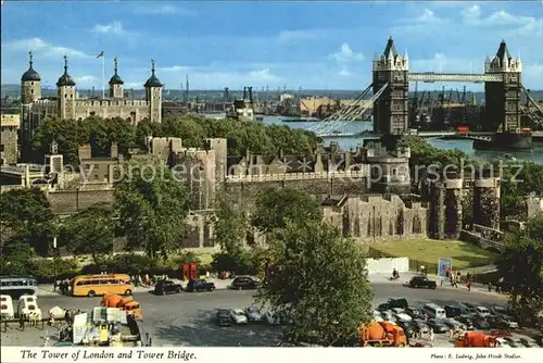 London Tower of London and Tower Bridge River Thames Kat. City of London