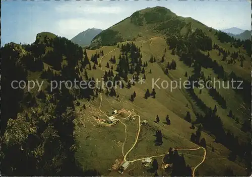 Marquartstein Hochgern mit Hochgernhaus Berghaus Bayerische Alpen Fliegeraufnahme Kat. Marquartstein