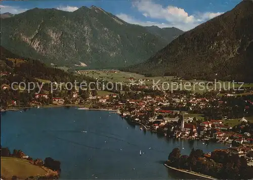 Rottach Egern mit Bodenschneid Tegernsee Bayerische Alpen Fliegeraufnahme Kat. Rottach Egern