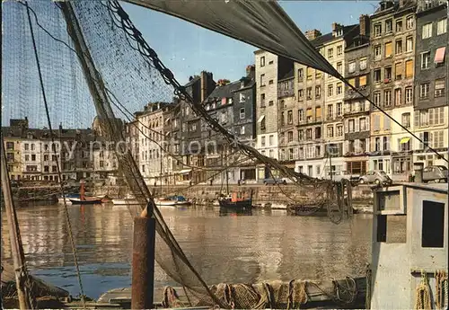 Honfleur Vieux bassin et Quai Sainte Catherine Hafen Fischkutter Kat. Honfleur