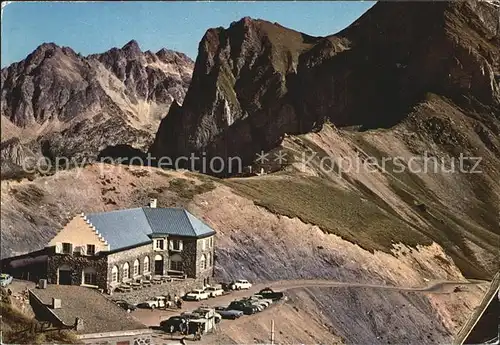 Col du Tourmalet Hotellerie et le depart de la descente sur Bareges au fond Pic d Espade Kat. Tarbes