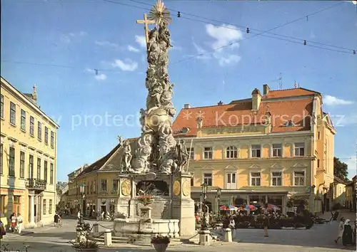 Baden Wien Fussgeherzone Hauptplatz mit Pestsaeule und Cafe Central  Kat. Baden