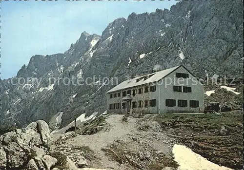 Karwendel Lamsenjochhuette mit Hochnissel und Steinkarspitze Kat. Schwaz