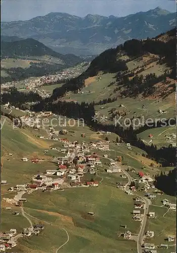 Mittelberg Kleinwalsertal mit Hirschegg und Riezlern Blick vom Widderstein Kat. Oesterreich