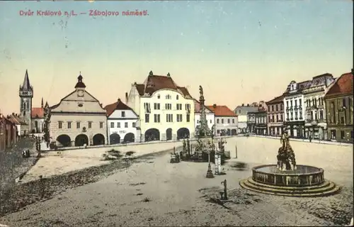 Dvur Kralove Zabojovo Namesti Brunnen x