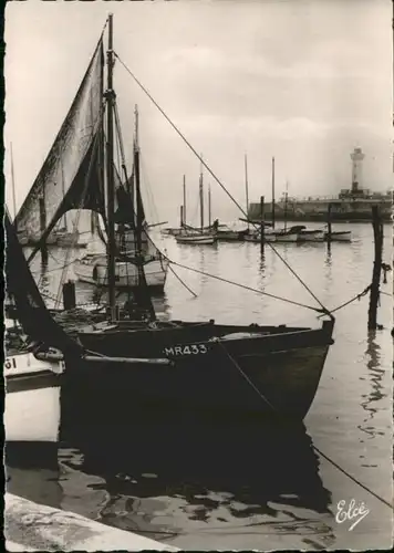 Royan Royan Le Port par legere Brume x / Poitiers-Charentes /Arrond. de Poitiers