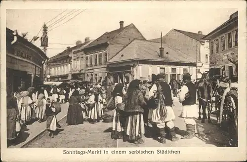 Serbien Serbija Markt in einem serbischen Staedtchen Pferdefuhrwerk / Serbien /