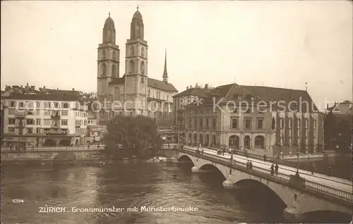 Zuerich Grossmuenster mit Muensterbruecke / Zuerich /Bz. Zuerich City