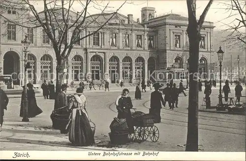 Zuerich Untere Bahnhofstrasse mit Bahnhof / Zuerich /Bz. Zuerich City