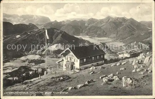 Hochgernhaus Chiemgau Unterkunftshaus Hochgern gegen Kaisergebirge Alpenpanorama Kat. Marquartstein