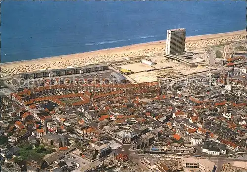 Zandvoort Fliegeraufnahme met Hotel Bouves und Strand Kat. Zandvoort