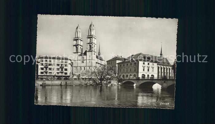 Zuerich Limmat Bruecke Grossmuenster / Zuerich /Bz