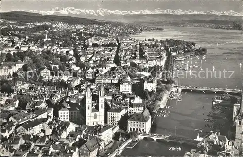 Zuerich Grossmuenster Limmat Zuerichsee Alpen Fliegeraufnahme / Zuerich /Bz. Zuerich City