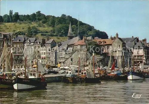 Honfleur Les bateaux de peche a quai dans l avant Port La Lieutenance Kat. Honfleur